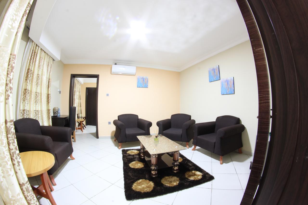 Celia'S Suites Abeokuta Экстерьер фото