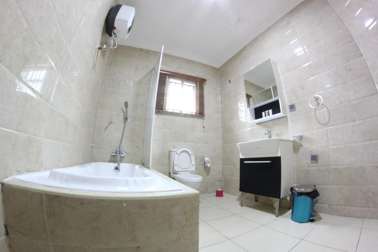 Celia'S Suites Abeokuta Экстерьер фото
