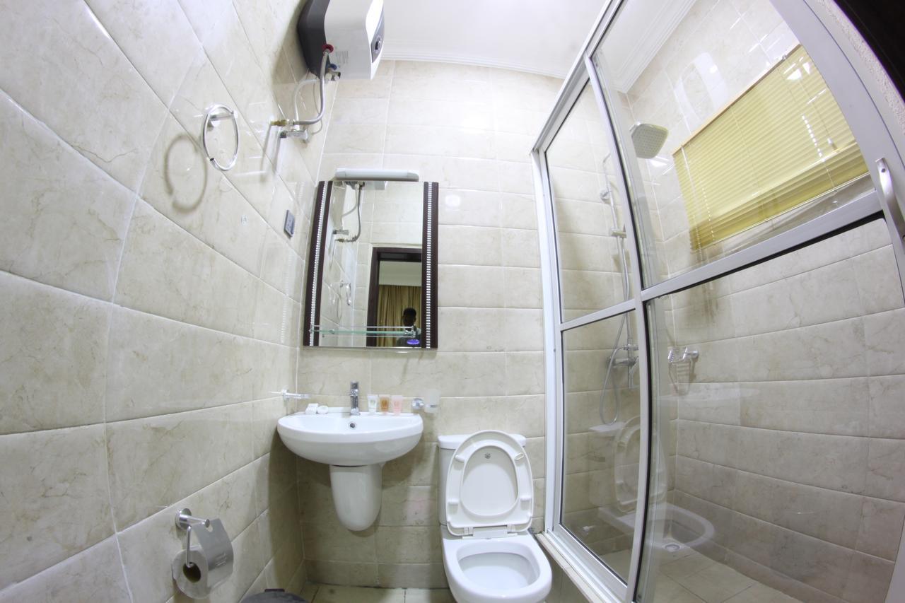 Celia'S Suites Abeokuta Экстерьер фото